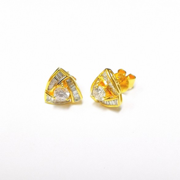 20K YG DIA EARRING EST.D2-0.40CT