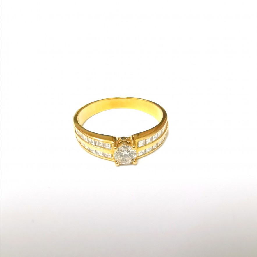 20K YG DIA RING EST.D1-0.32CT