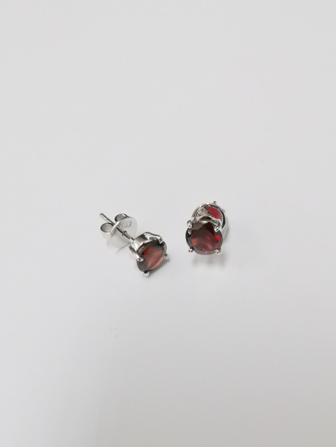 20K WG GEM EARRING