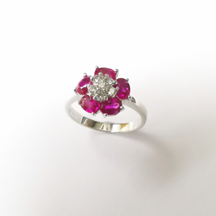 18K WG DIA & GEM RING