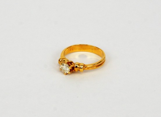 20K YG Diamond Ring