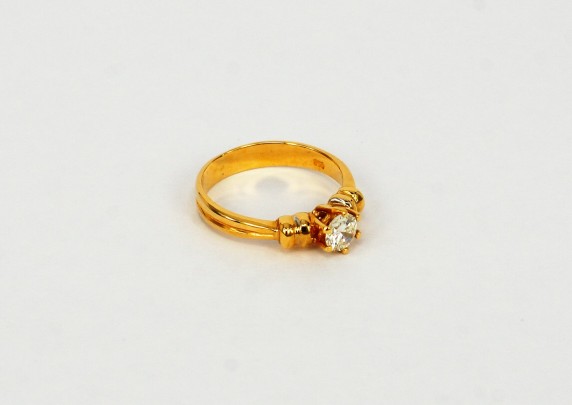 20K YG Diamond Ring