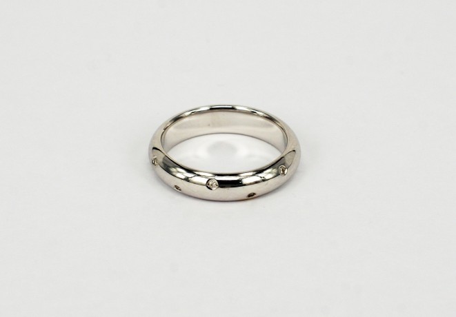 18K WG Diamond Ring