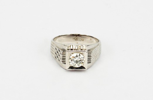 18K WG Diamond Ring