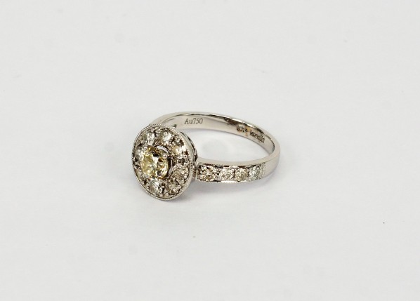 18K WG Diamond Ring