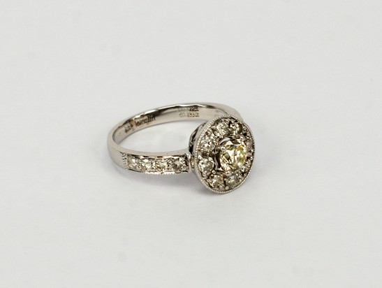 18K WG Diamond Ring