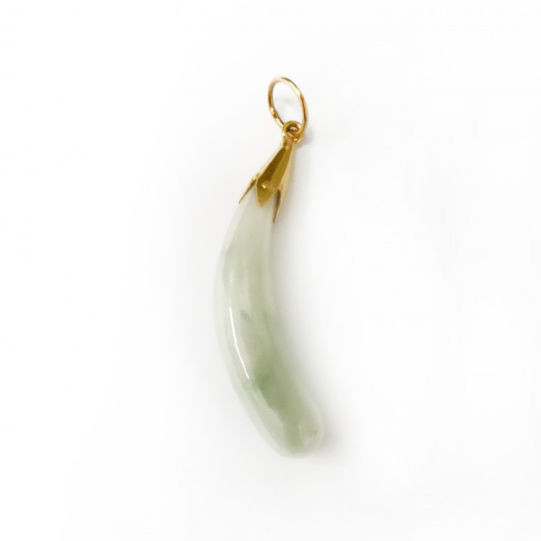 20K YG JADE PENDANT