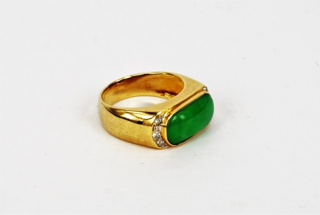 20K YG Diamond & Jade Ring